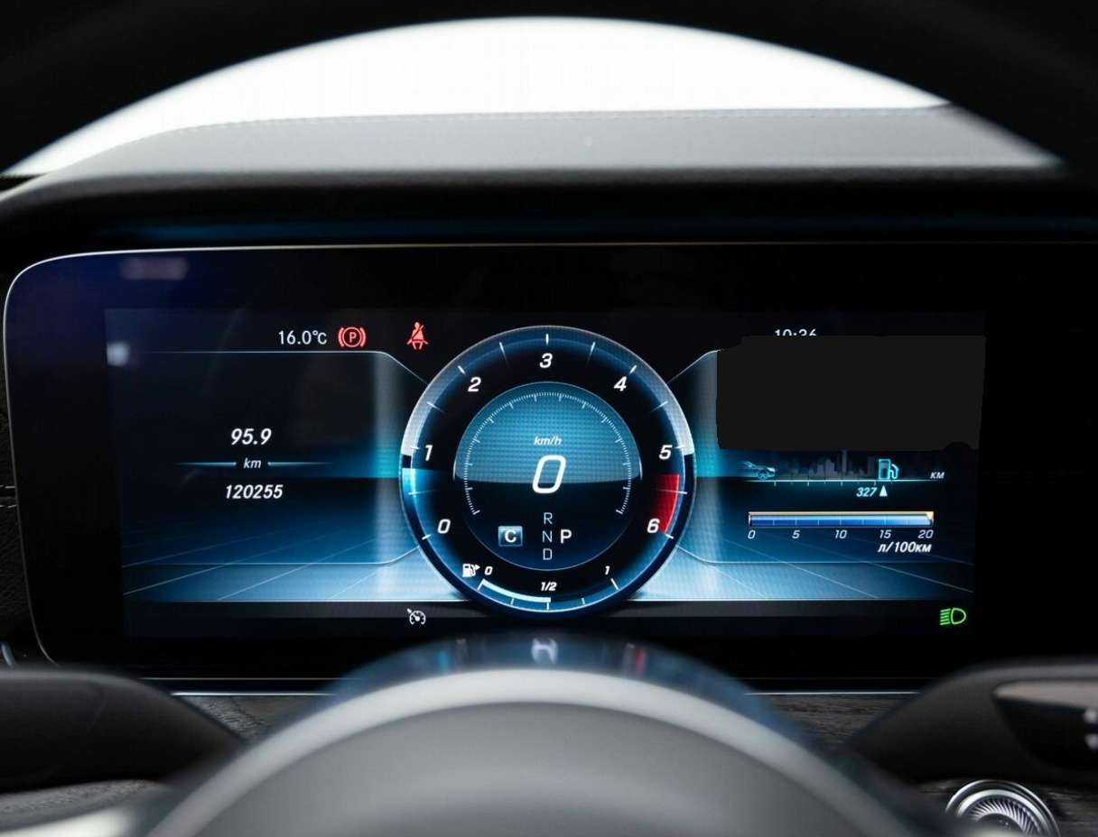 Mercedes-Benz E-Класс 2018 года с пробегом. Фото: #16