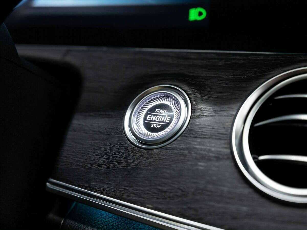 Mercedes-Benz E-Класс 2018 года с пробегом. Фото: #20