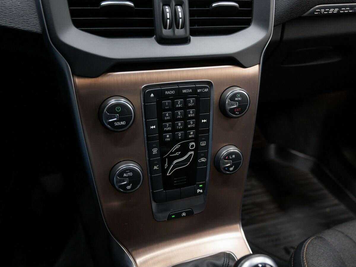 Volvo V40 Cross Country 2014 года с пробегом. Фото: #21