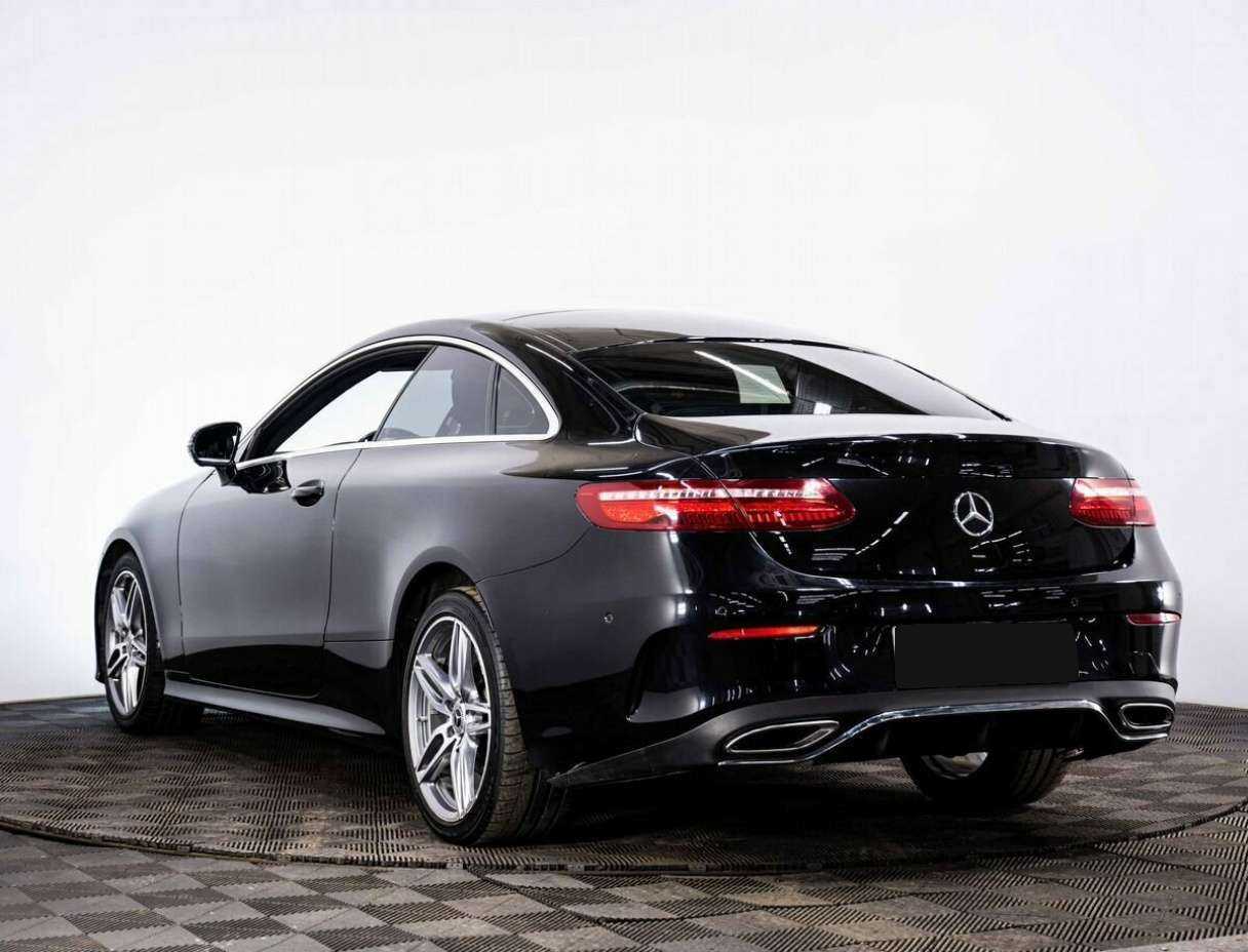 Mercedes-Benz E-Класс 2017 года с пробегом. Фото: #3