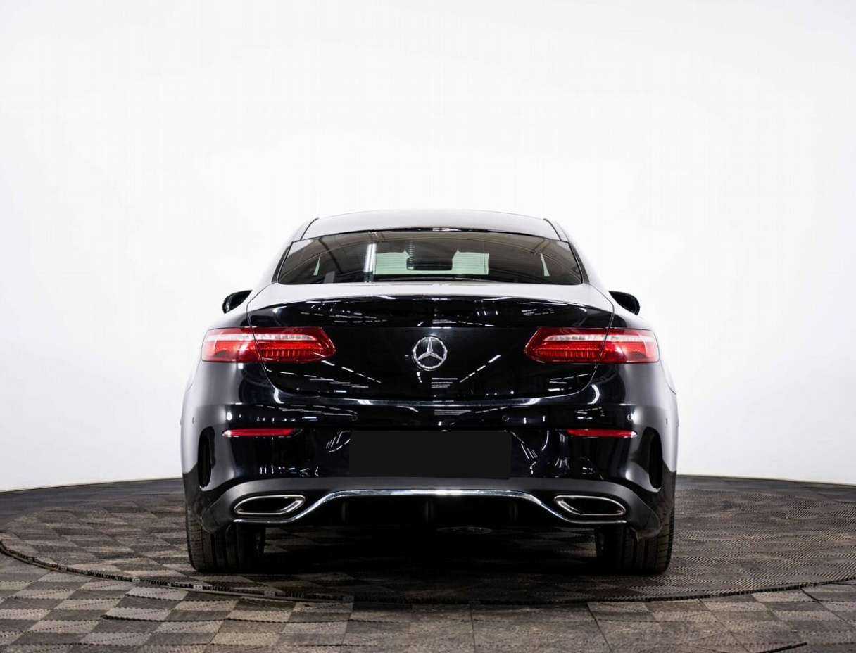 Mercedes-Benz E-Класс 2017 года с пробегом. Фото: #4