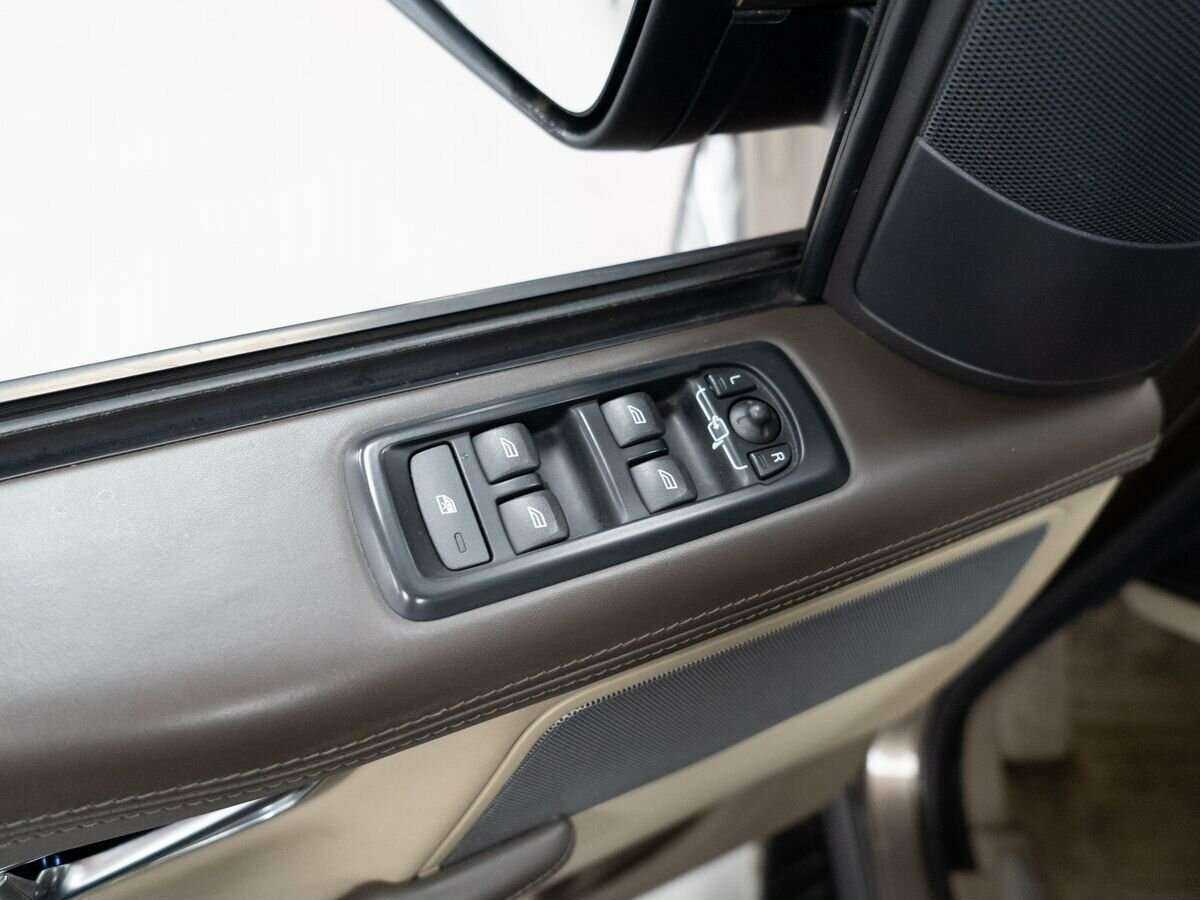 Land Rover Range Rover Sport 2010 года с пробегом. Фото: #12