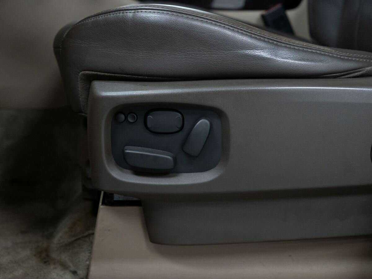 Land Rover Range Rover Sport 2010 года с пробегом. Фото: #14