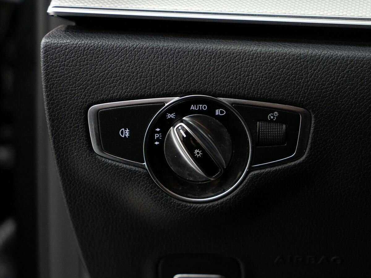 Mercedes-Benz E-Класс 2017 года с пробегом. Фото: #18