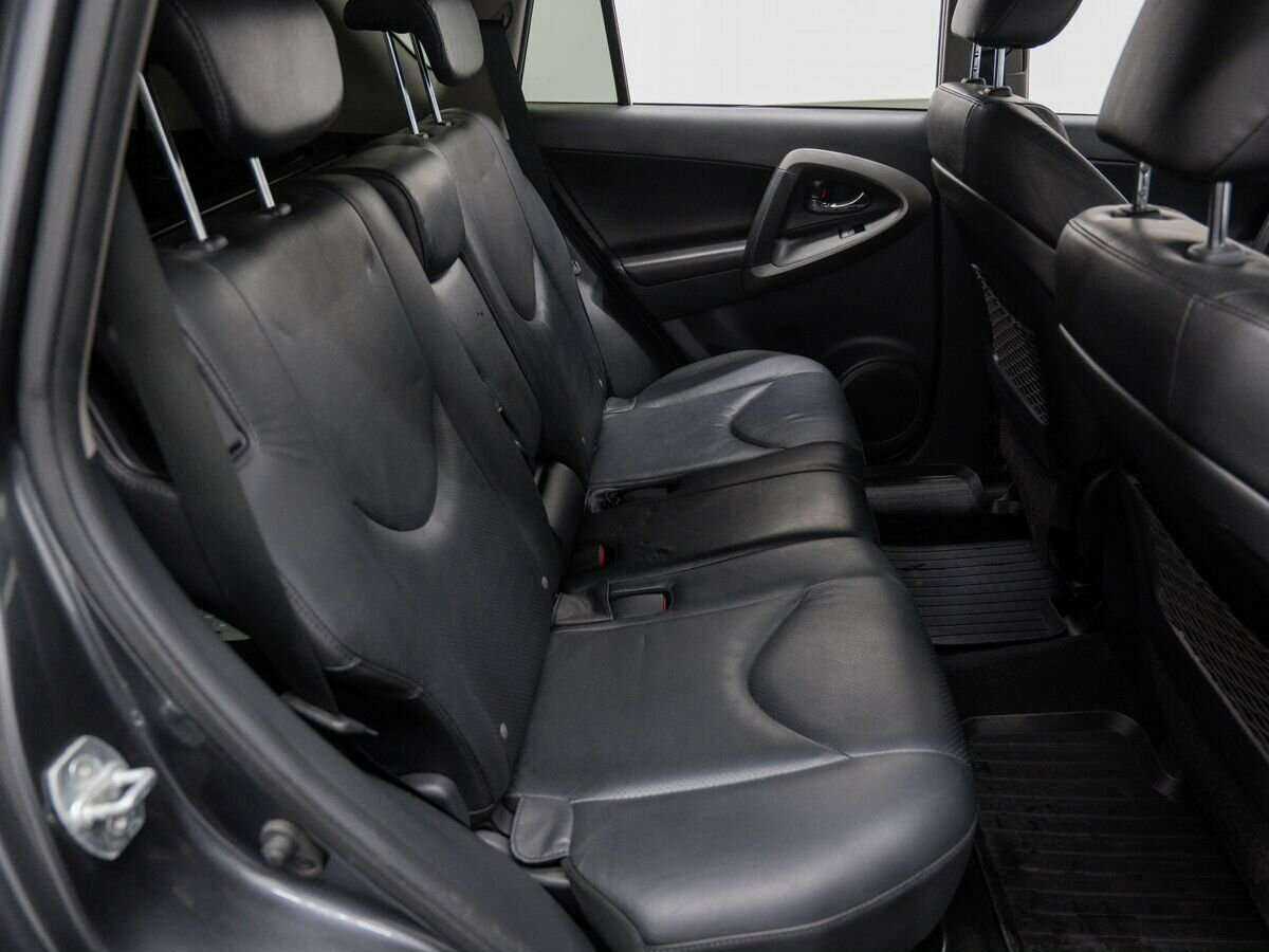 Toyota RAV4 2011 года с пробегом. Фото: #9