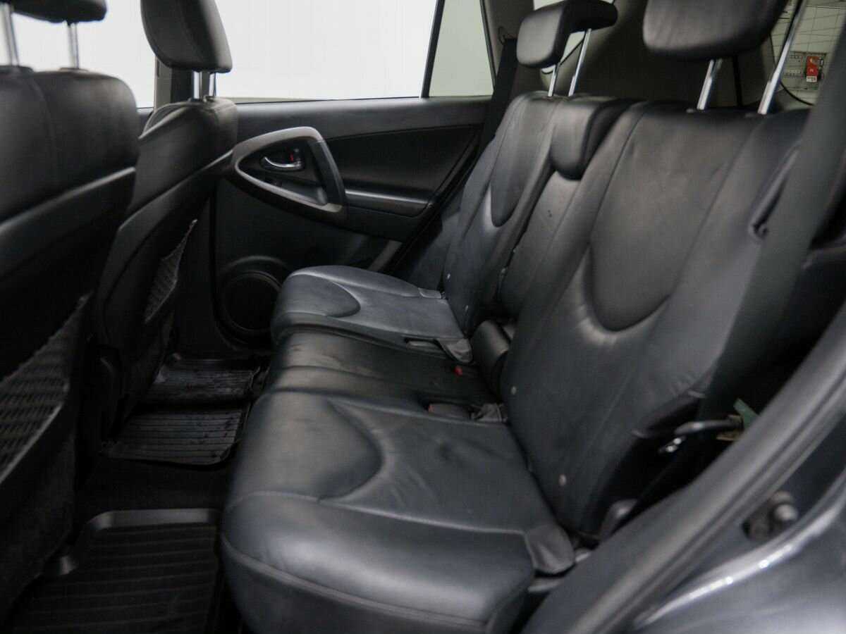 Toyota RAV4 2011 года с пробегом. Фото: #12