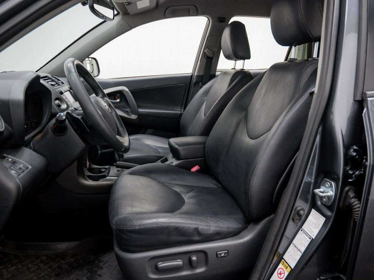 Toyota RAV4 2011 года с пробегом. Фото: #14