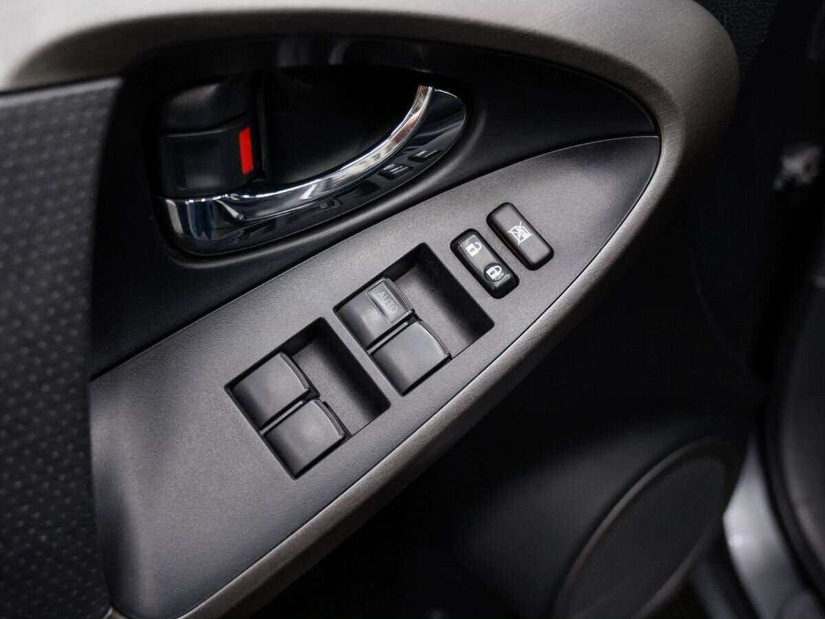 Toyota RAV4 2011 года с пробегом. Фото: #15