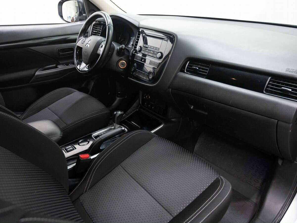 Mitsubishi Outlander 2019 года с пробегом. Фото: #10