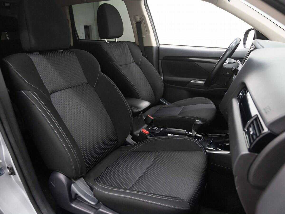 Mitsubishi Outlander 2019 года с пробегом. Фото: #11