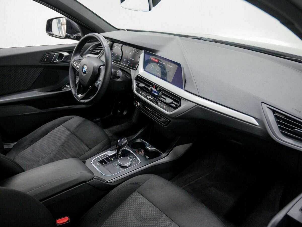 BMW 1 серии 2019 года с пробегом. Фото: #6