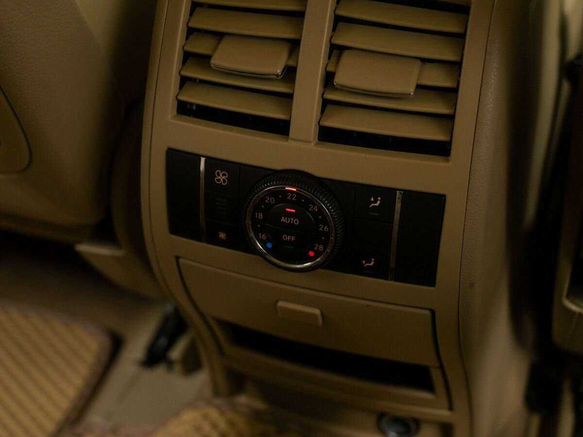 Mercedes-Benz GL-Класс 2008 года с пробегом. Фото: #10