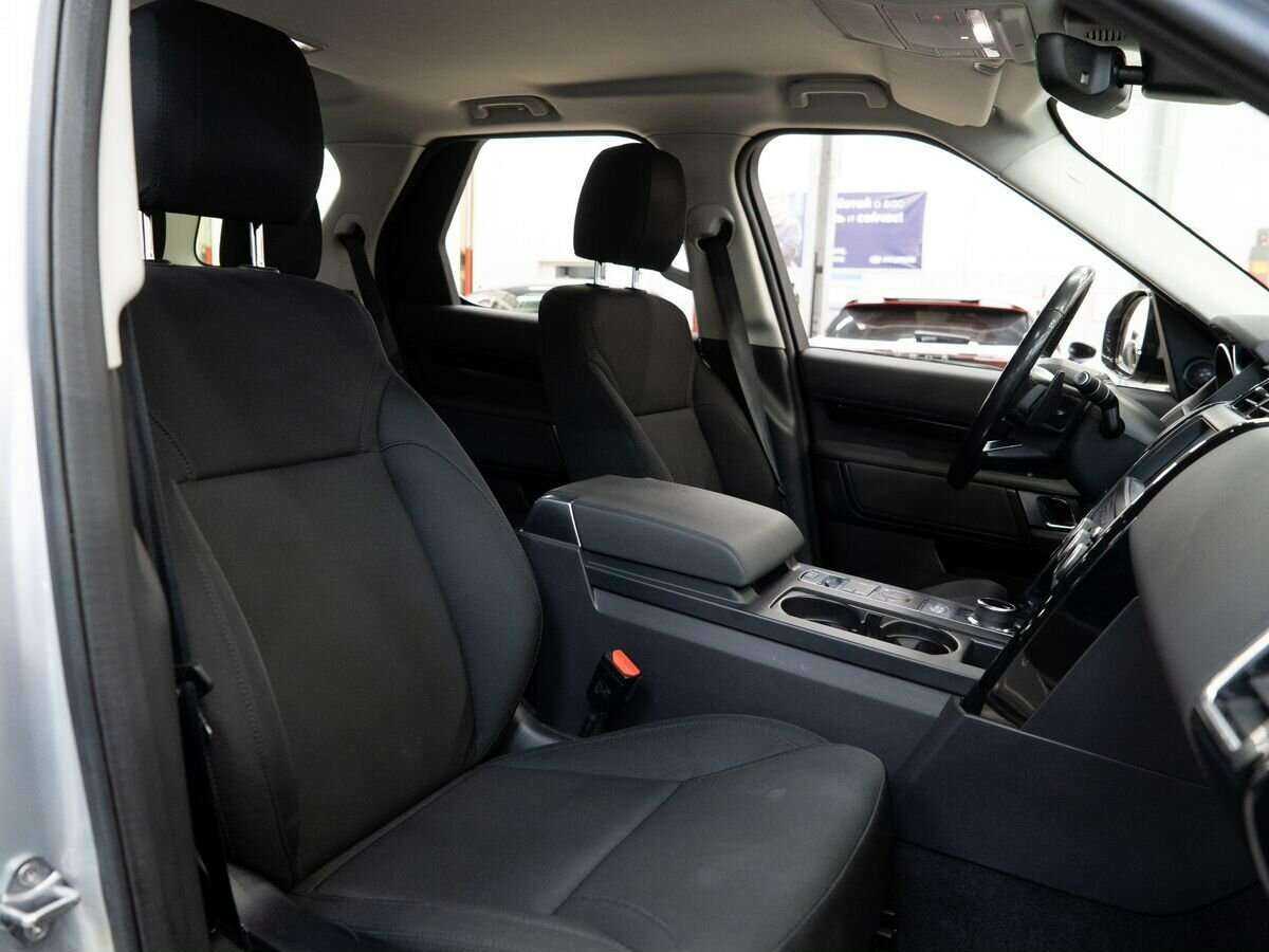 Land Rover Discovery 2018 года с пробегом. Фото: #9