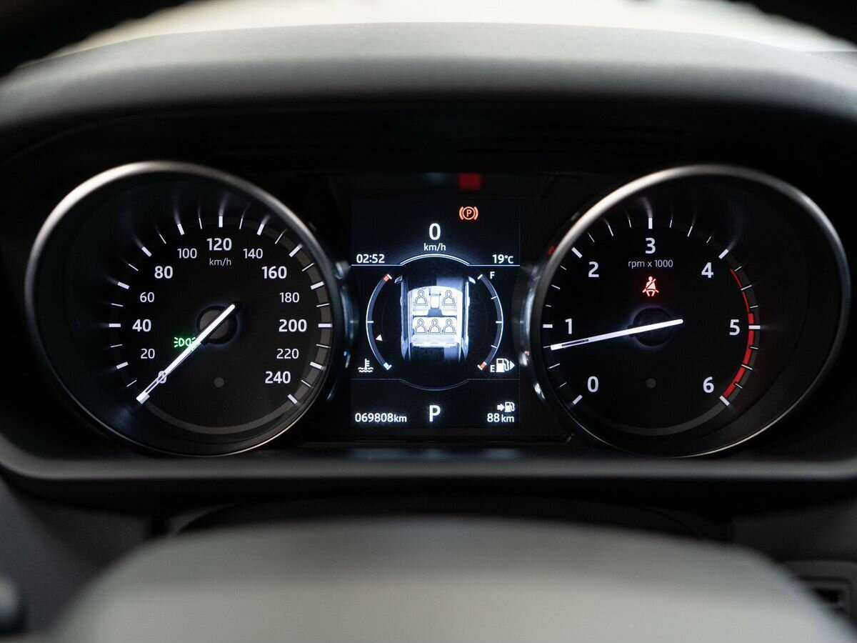 Land Rover Discovery 2018 года с пробегом. Фото: #10