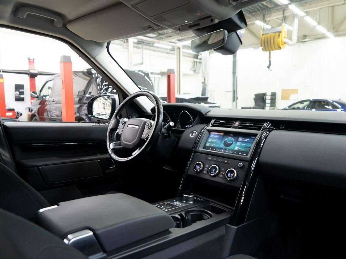 Land Rover Discovery 2018 года с пробегом. Фото: #19