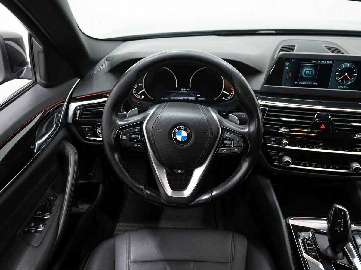 BMW 5 серии 2019 года с пробегом. Фото: #13
