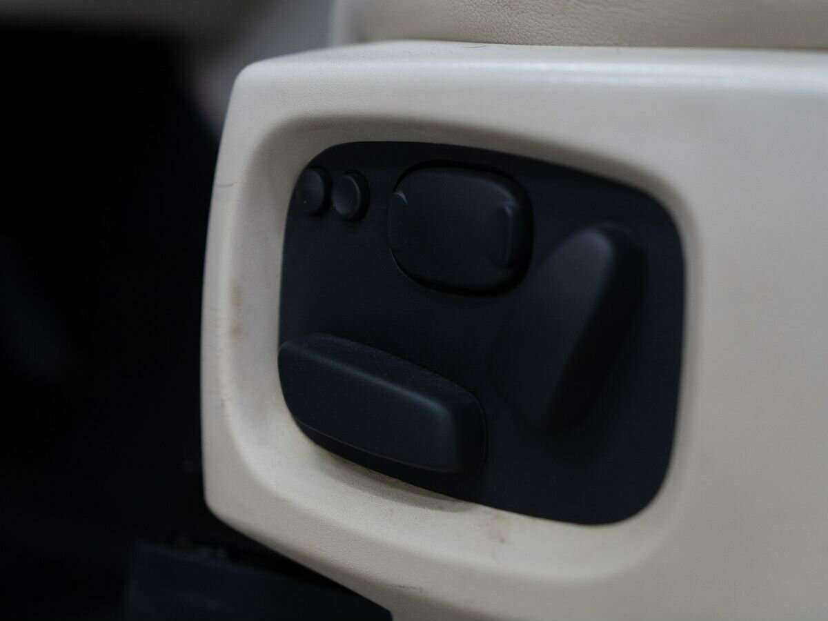 Land Rover Range Rover Sport 2012 года с пробегом. Фото: #18