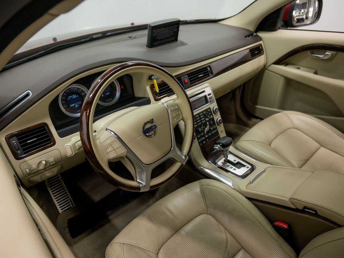 Volvo XC70 2011 года с пробегом. Фото: #16