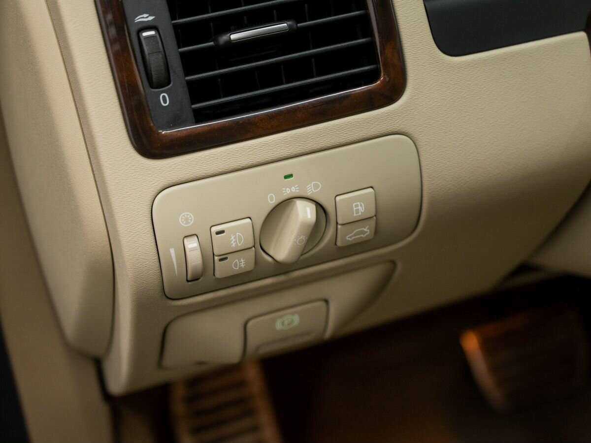 Volvo XC70 2011 года с пробегом. Фото: #20