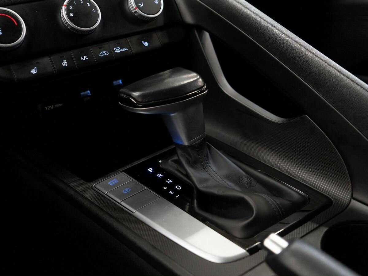 Hyundai Elantra 2021 года с пробегом. Фото: #12