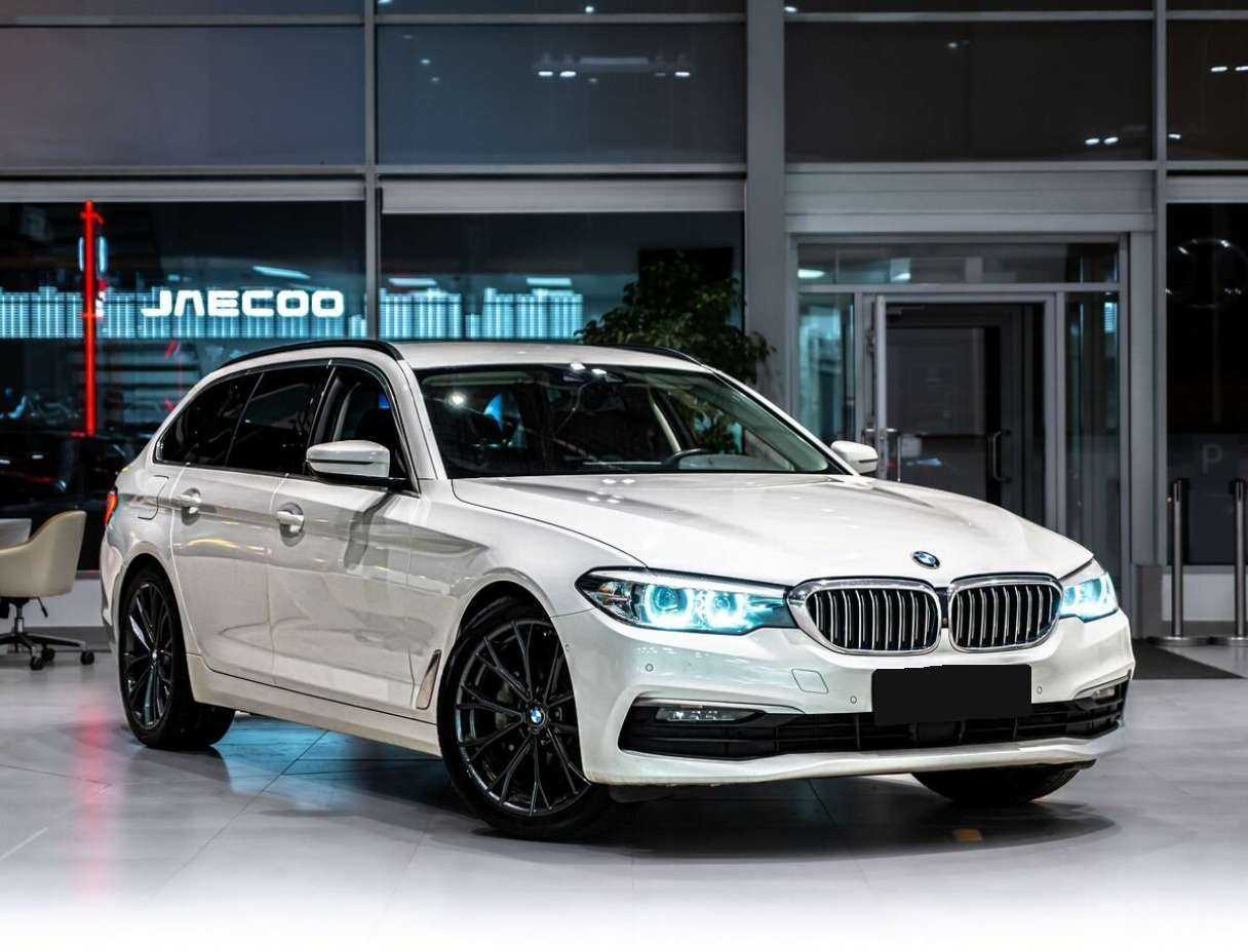 BMW 5 серии 2018 года с пробегом. Фото: #1