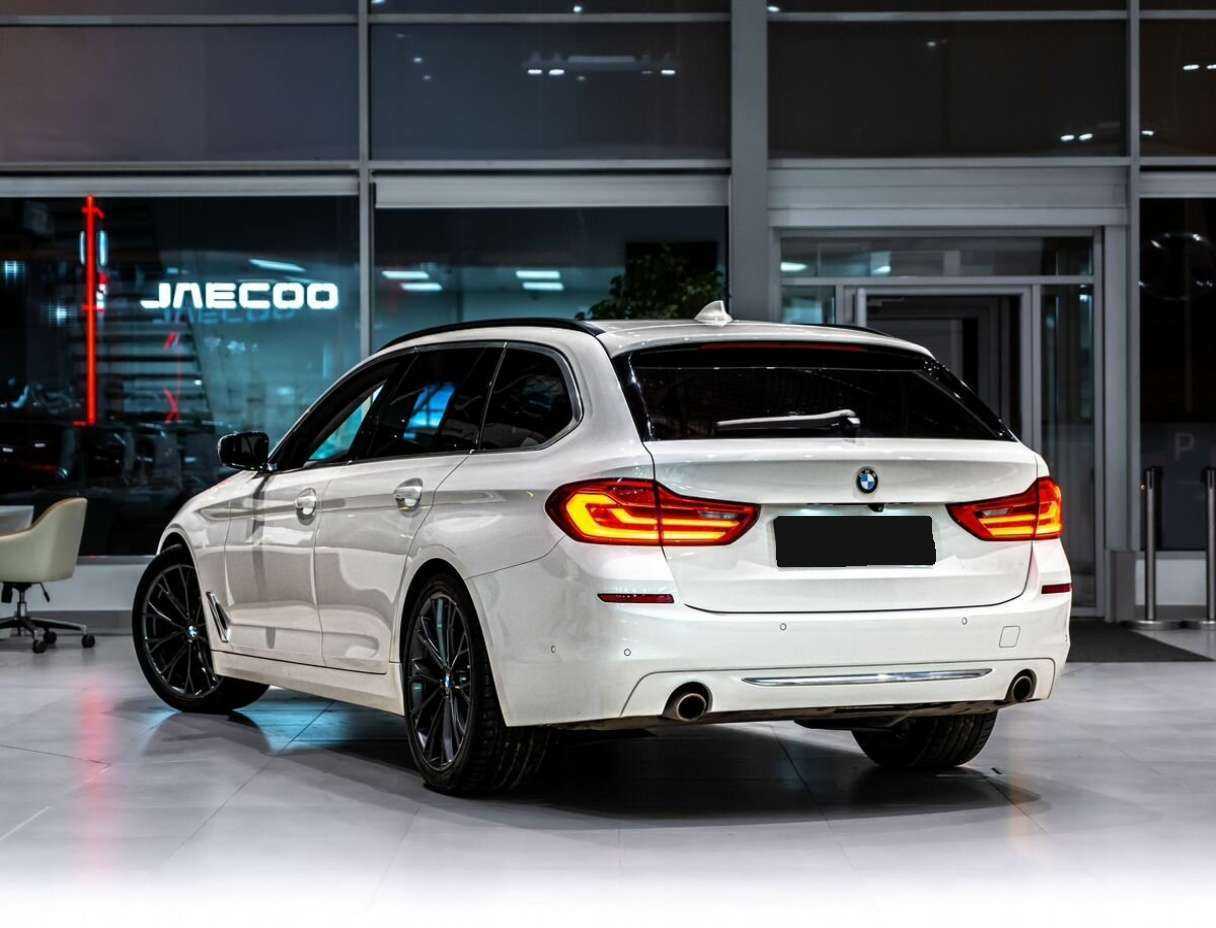 BMW 5 серии 2018 года с пробегом. Фото: #3