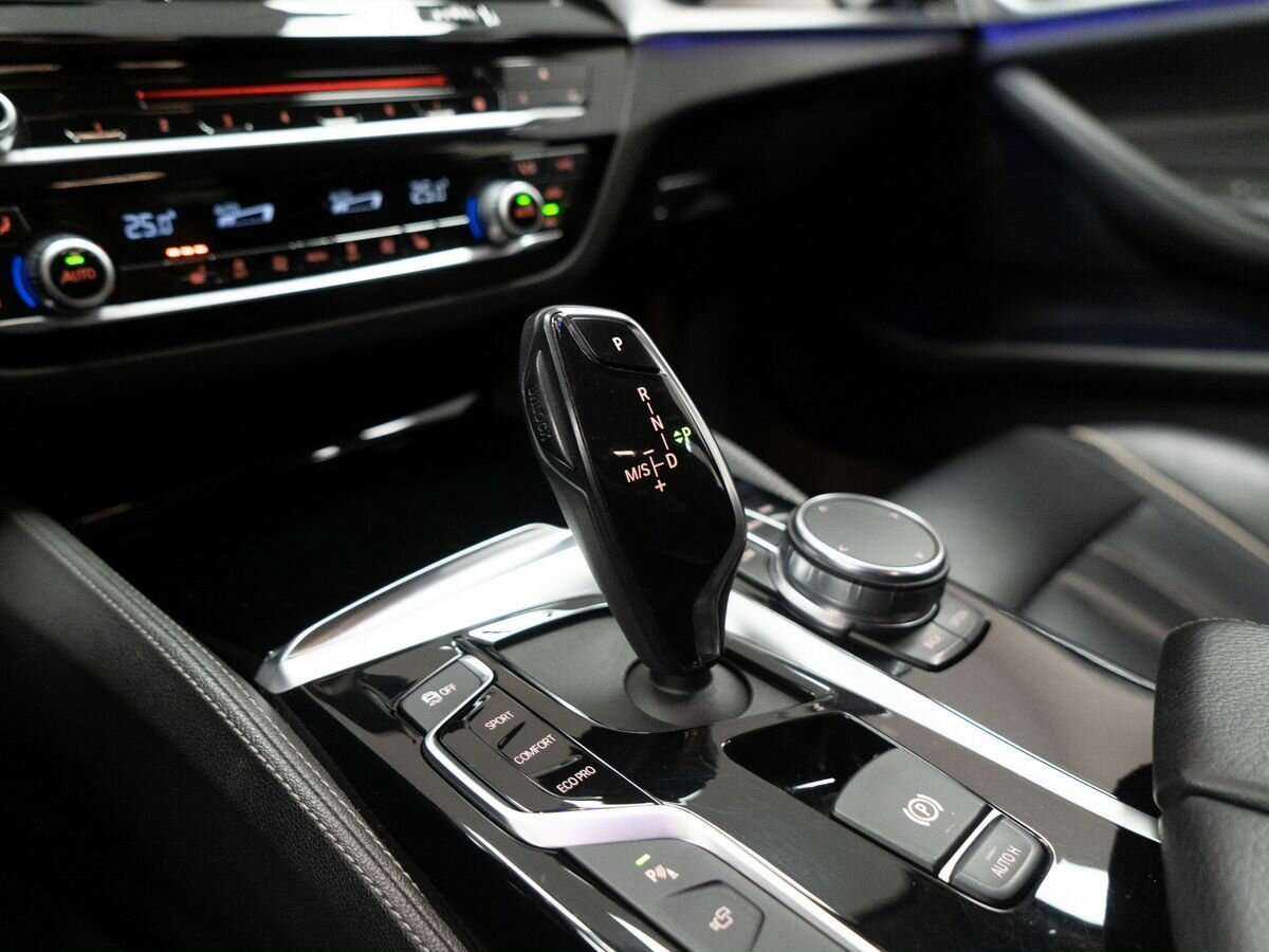 BMW 5 серии 2018 года с пробегом. Фото: #13
