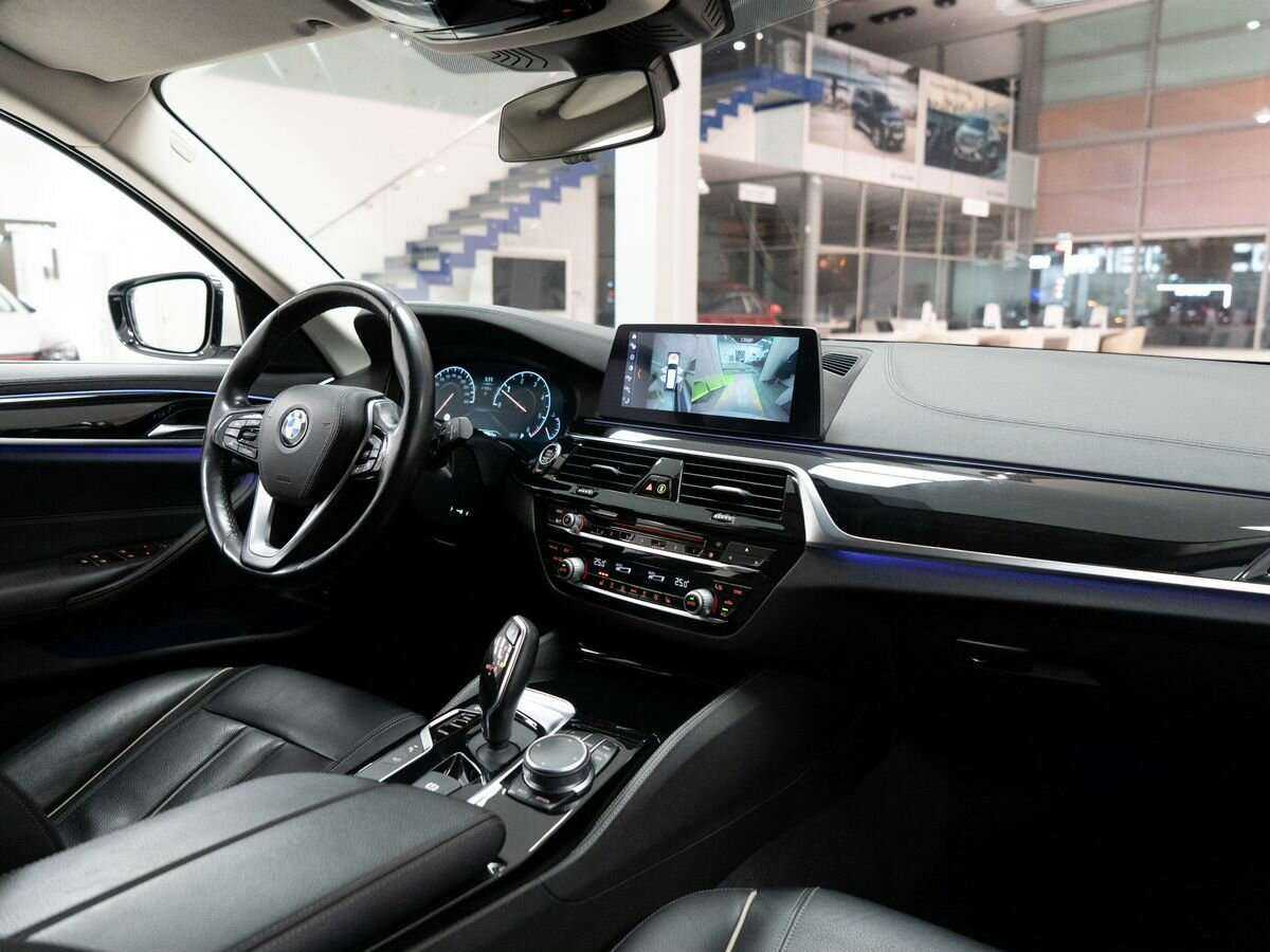 BMW 5 серии 2018 года с пробегом. Фото: #17