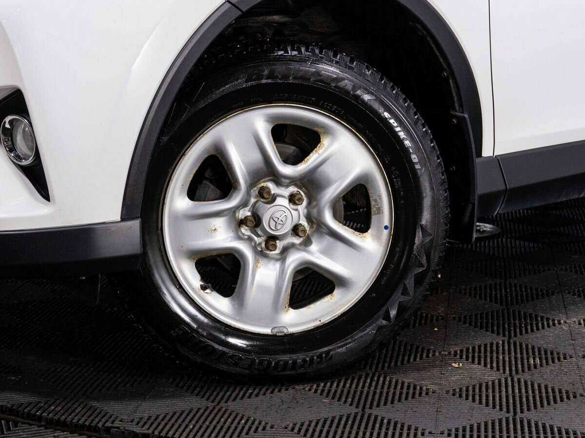 Toyota RAV4 2018 года с пробегом. Фото: #15
