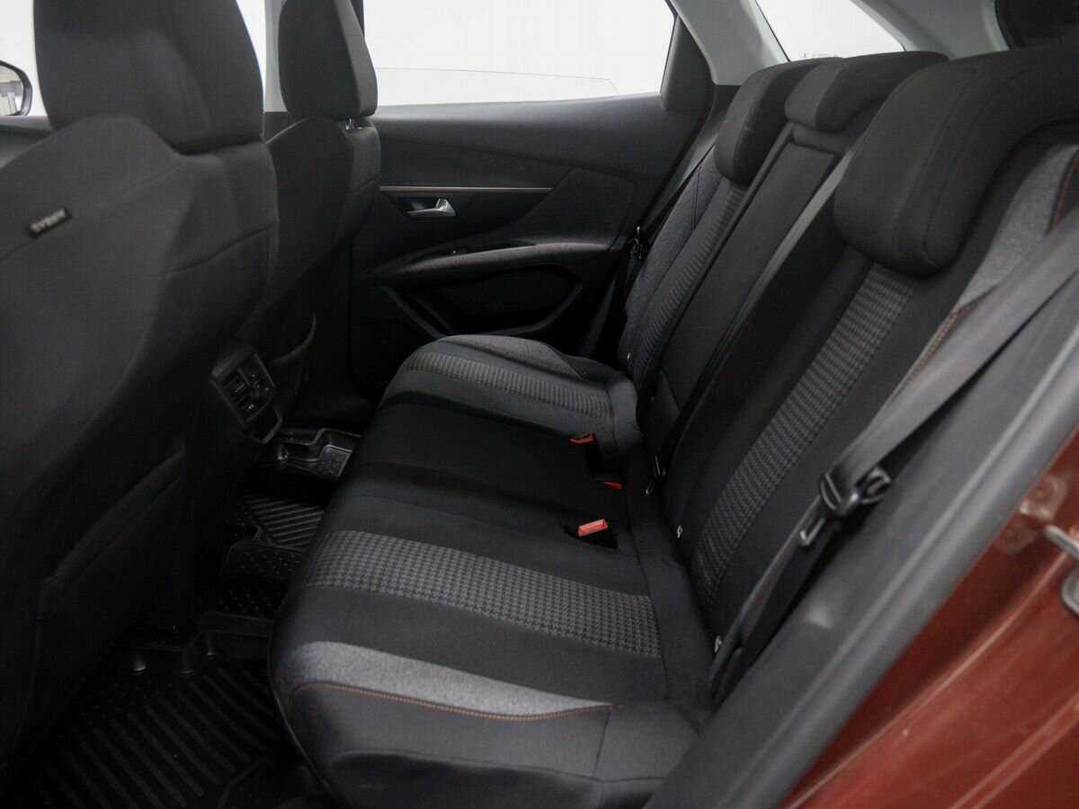 Peugeot 3008 2018 года с пробегом. Фото: #10