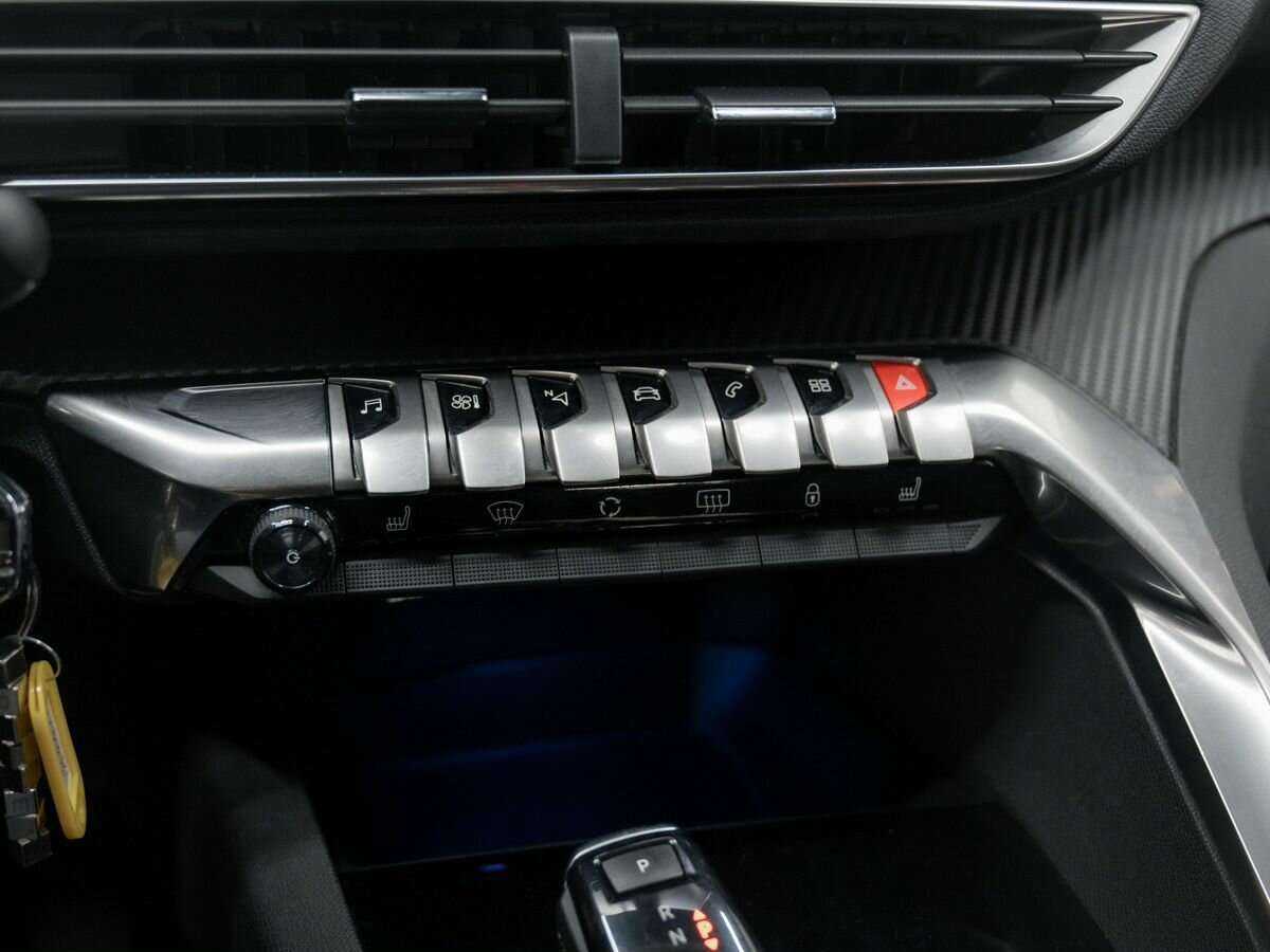 Peugeot 3008 2018 года с пробегом. Фото: #17