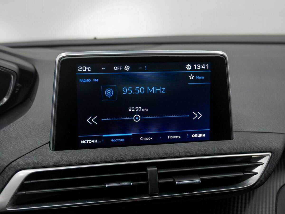 Peugeot 3008 2018 года с пробегом. Фото: #18