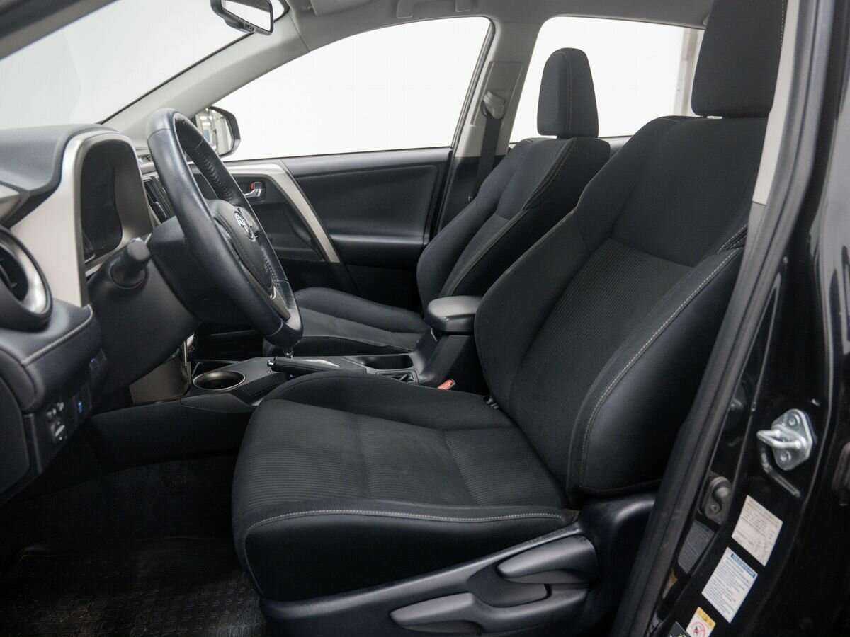 Toyota RAV4 2014 года с пробегом. Фото: #14