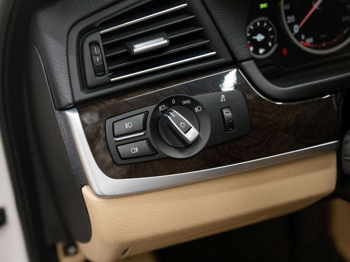 BMW 5 серии 2015 года с пробегом. Фото: #15