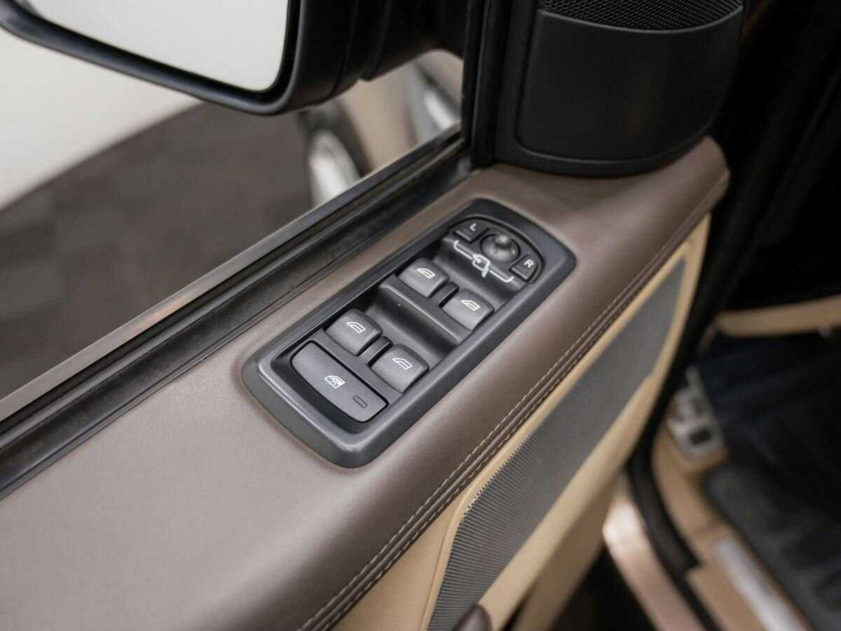 Land Rover Range Rover Sport 2010 года с пробегом. Фото: #15