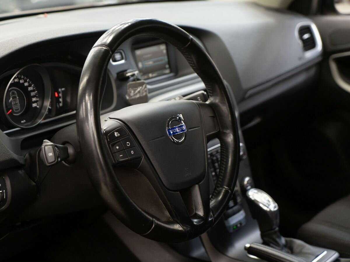 Volvo V40 Cross Country 2013 года с пробегом. Фото: #4