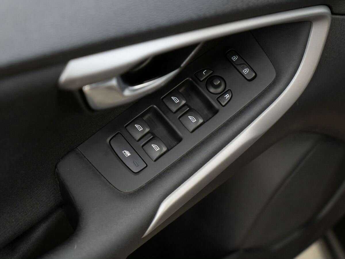 Volvo V40 Cross Country 2013 года с пробегом. Фото: #12