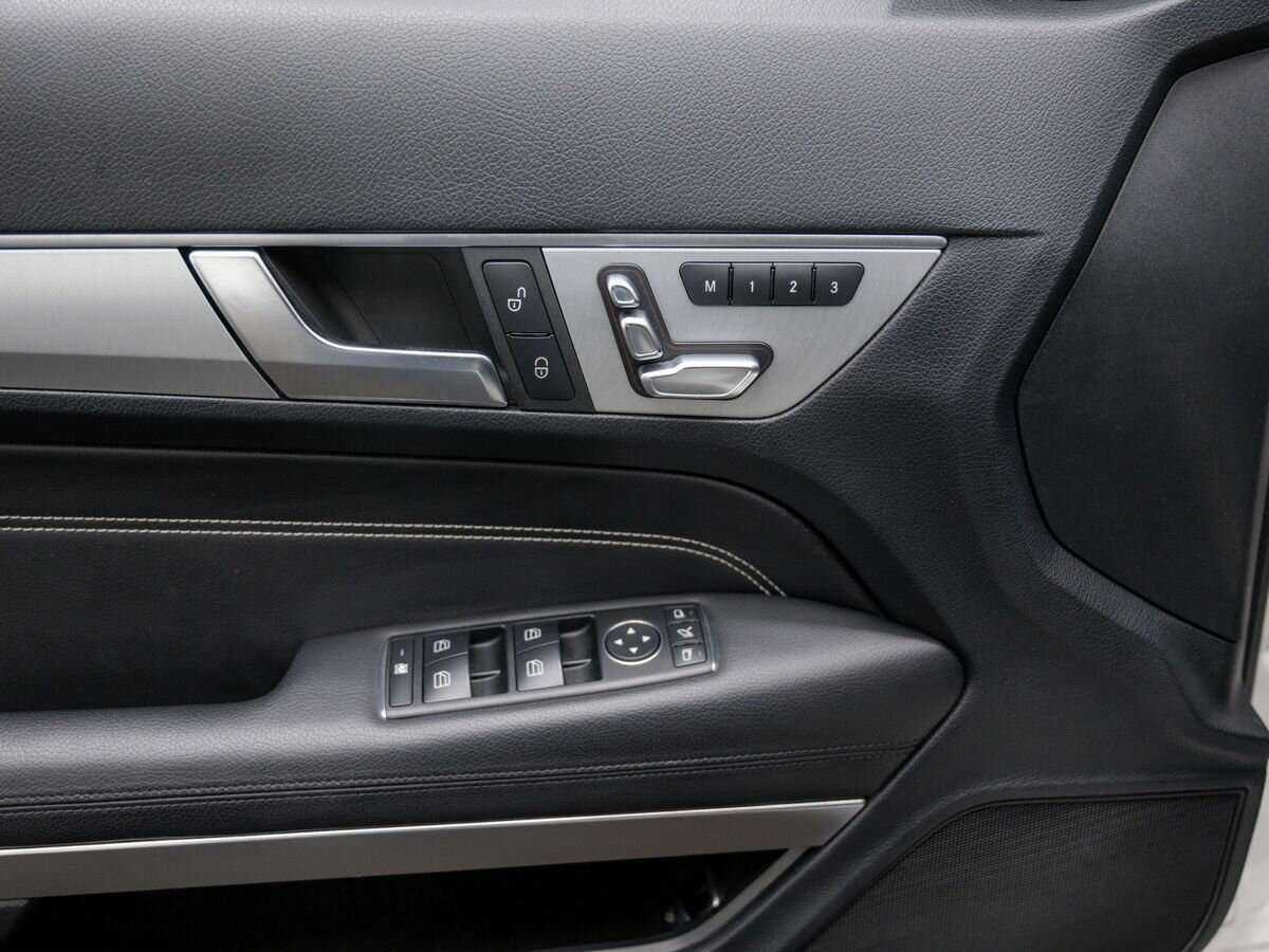 Mercedes-Benz E-Класс 2014 года с пробегом. Фото: #14