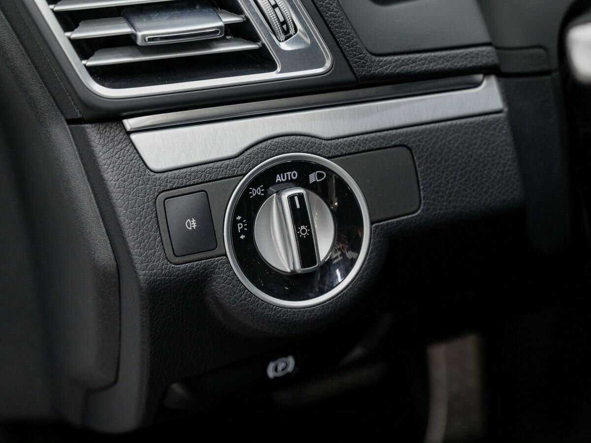 Mercedes-Benz E-Класс 2014 года с пробегом. Фото: #15