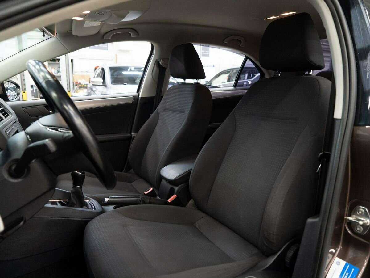 Б/У Фольксваген Джетта 2016 года. Фото: #5