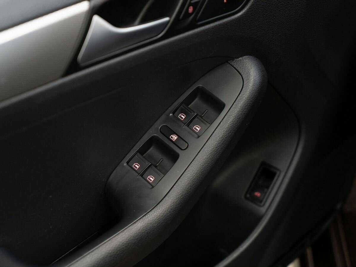 Б/У Фольксваген Джетта 2016 года. Фото: #14