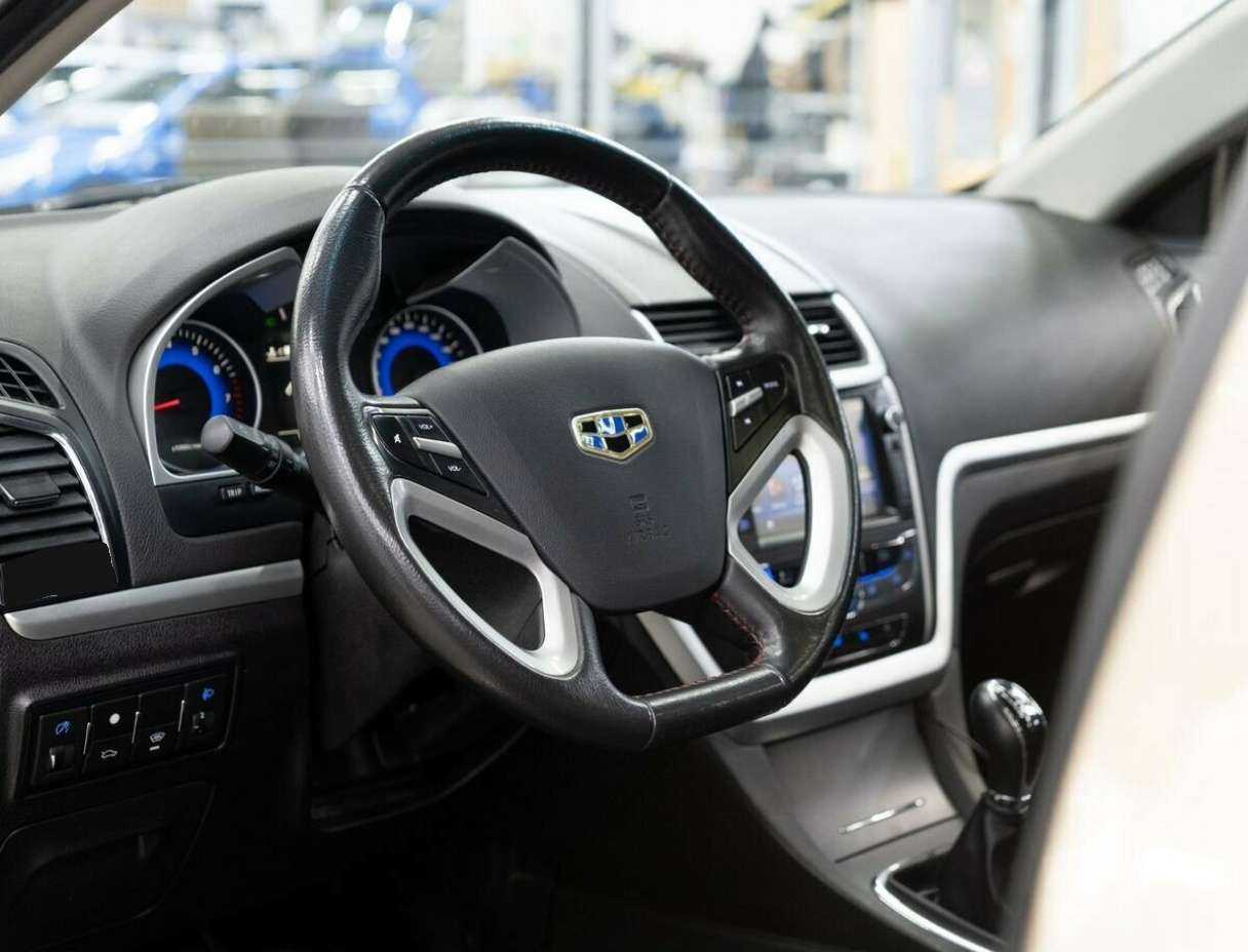 Geely Emgrand 7 2016 года с пробегом. Фото: #4