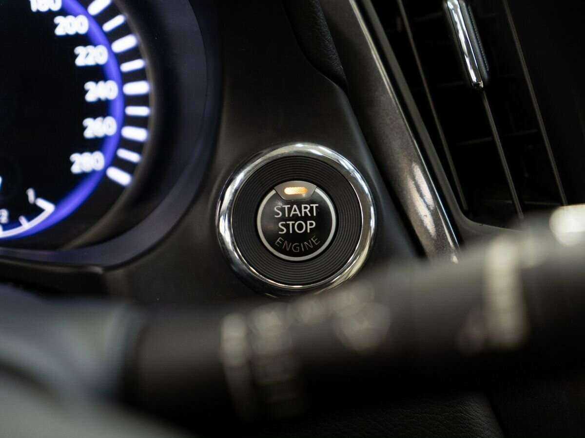 Infiniti Q50 2014 года с пробегом. Фото: #9