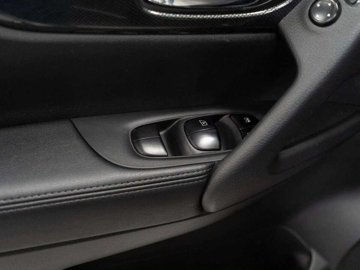 Б/У Ниссан Икс-Трейл 2016 года. Фото: #13