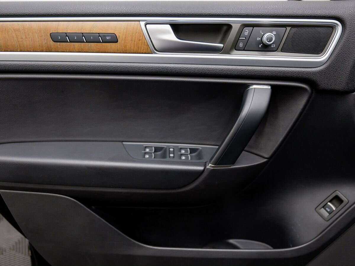 Volkswagen Touareg 2015 года с пробегом. Фото: #14
