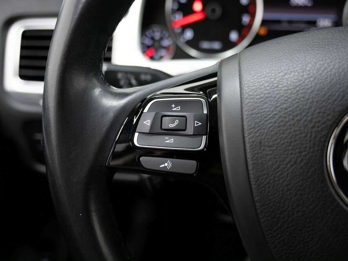 Volkswagen Touareg 2015 года с пробегом. Фото: #18