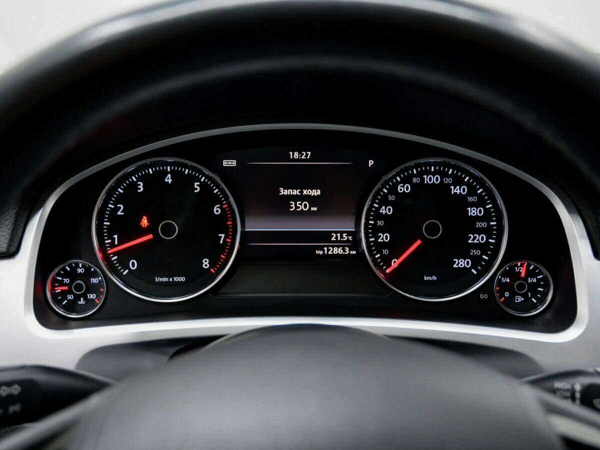 Volkswagen Touareg 2015 года с пробегом. Фото: #24