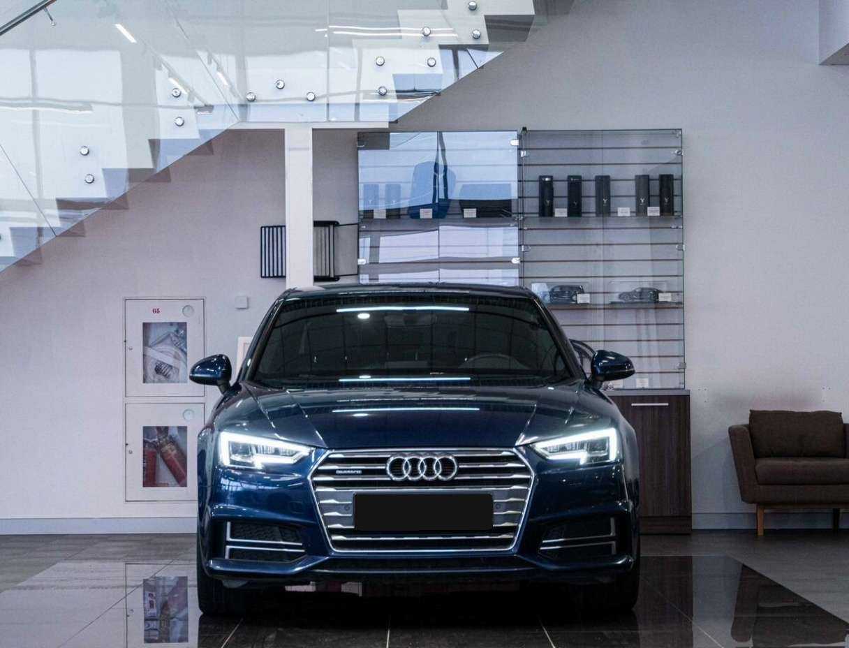 Audi A4 2018 года с пробегом. Фото: #2