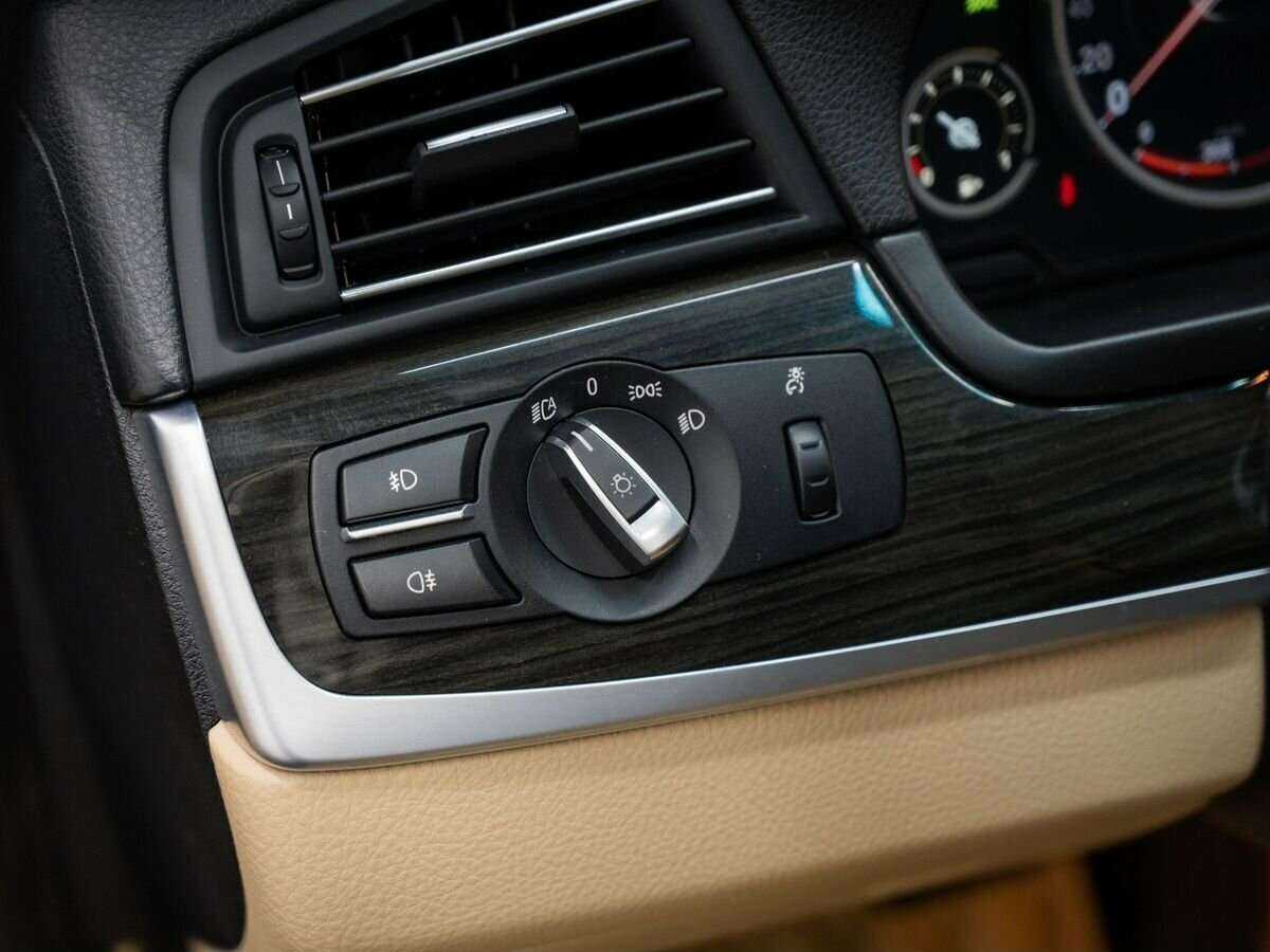 BMW 5 серии 2013 года с пробегом. Фото: #15