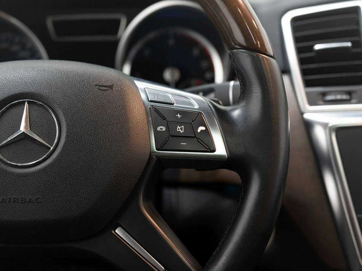 Mercedes-Benz GL-Класс 2013 года с пробегом. Фото: #17